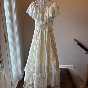 Gunne Sax Ivory Floral Lace Dress